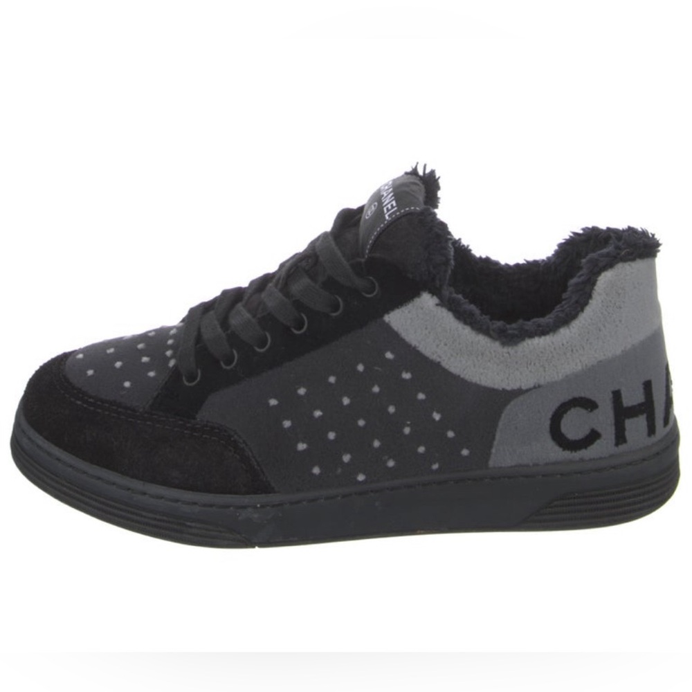 Chanel velvet skater sneakers, size 38.5